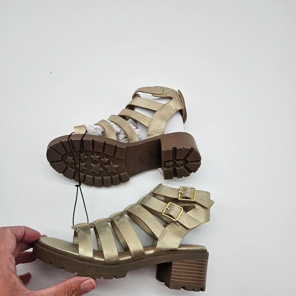 Wonder Nation Girls Gold Gladiator Block Heel‎ Sandals Size 4